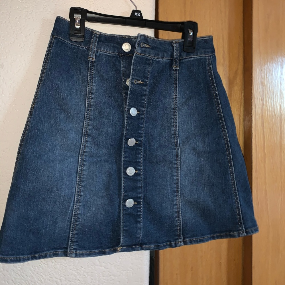 Denim skirt!